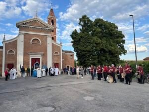 17 Maggio: processione al santuario della Madonna della Pioppa